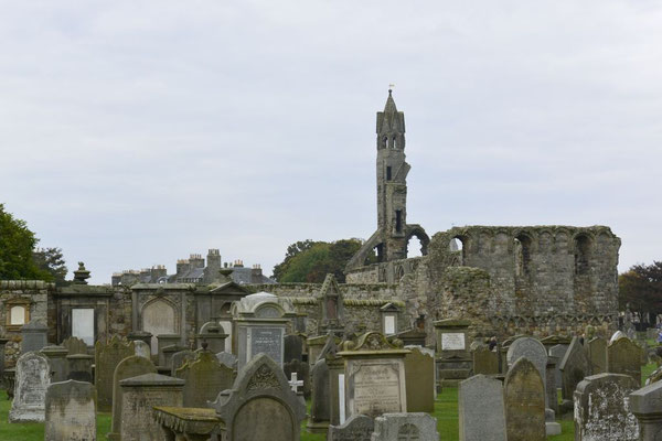 (Friedhofs) Gelände der St. Andrews Cathedral, Schottland