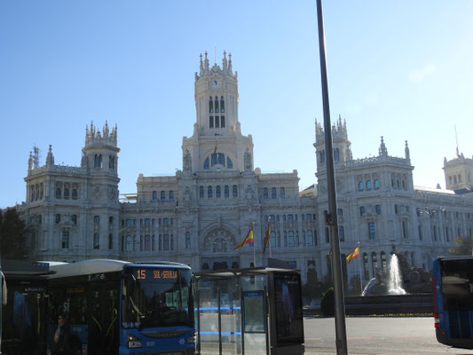 die Strassen Madrids, hier: das Rathaus