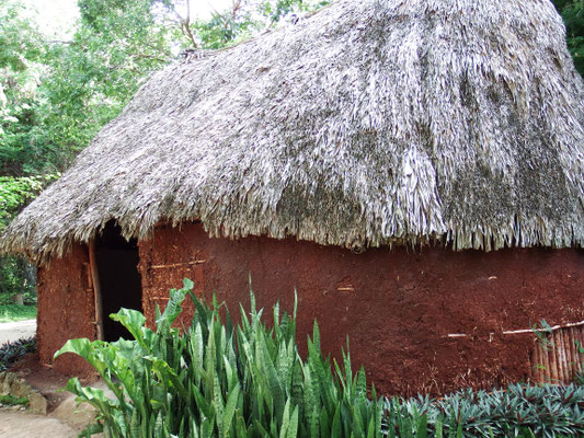 Wohnhaus einfacher Maya vor 1.100 Jahren, Chichén Itzá, Yucatán - Mexiko