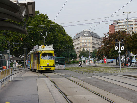 und da kommt sie auch schon, die Tram