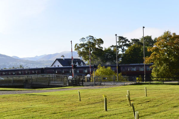 und hier donnert der Hogwarts (Jacobit) Express von Fort William nach Mallaig vorbei