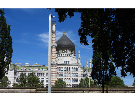Yenidze - das Minarett ist übrigens die Tarnung für den Schornstein