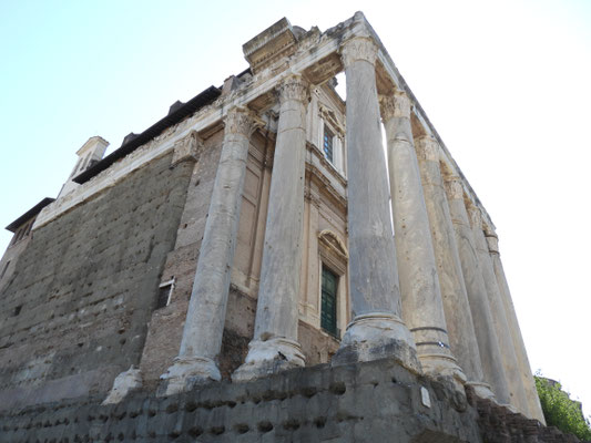 Front des Templo de Cástor y Pólux (Tempio dei Dioscuri)