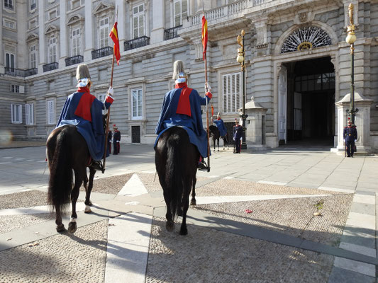 Wachwechsel am Palacio Real, Madrid