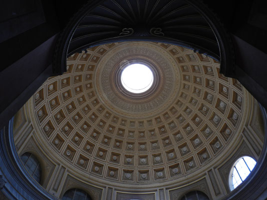 Pantheon-gleiche Deckenöffnung in den Vatikanischen Museen