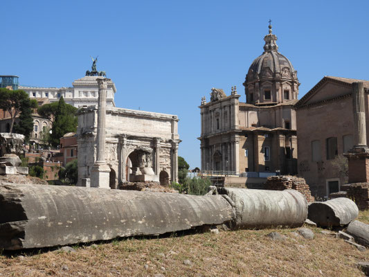 Blick vom Forum Romanum auf das heutige Rom