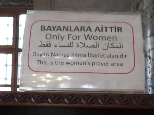 aha, Frauen haben einen eigenen Gebetsbereich