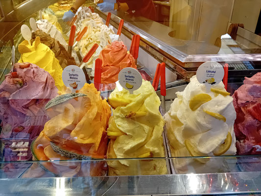 Eis essen ist in Florenz eine Vermögensübertragung
