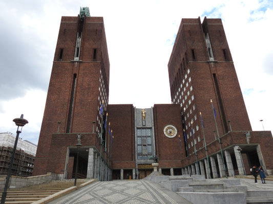 Das Osloer Rathaus von außen.