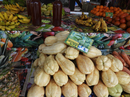 exotisches Obst und Gemüse auf dem Markt