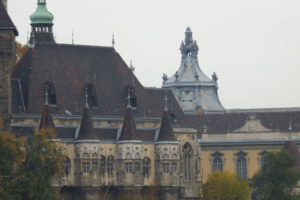 Kasimirs, Cäsars, Fredis und Kerls Eindrücke auf der Pester Seite in Budapest, Ungarn