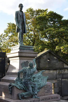 Überraschung: Abraham Lincoln - Denkmal auf dem Old Calton Cemetry in Edinburgh, Schottland