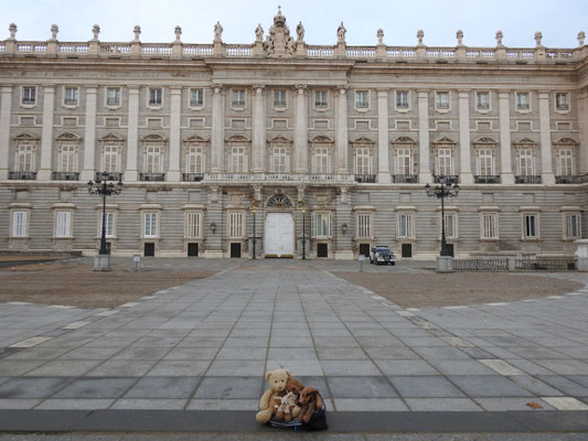 wir, Kasimir - Cäsar - Fredi und Kerl - vor dem Palacio Real, Madrid
