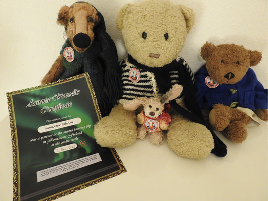 Kasimir, Cäsar, Fredi und Kerl mit ihrem Aurora Borealis - Zertifikat