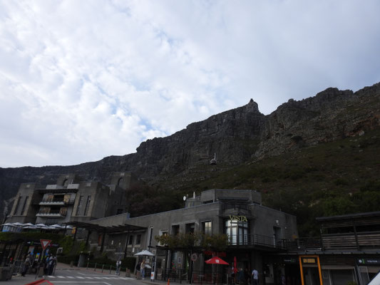 mit der Gondel geht es rauf zum Tafelberg