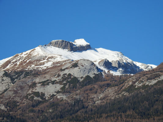 Schweizer Bergwelt mit Schnee