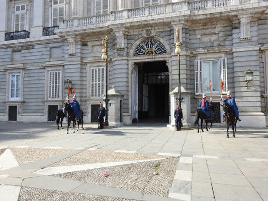 Wachwechsel am Palacio Real, Madrid