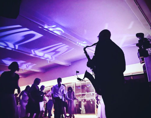 dj & saxo 