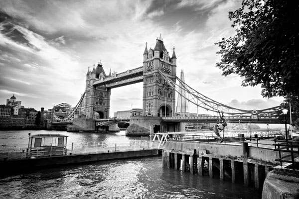 Michael Bremer Towerbridge -sw