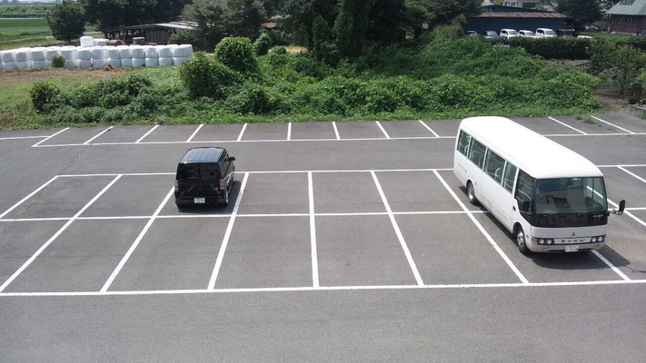 店舗裏　駐車場５０台