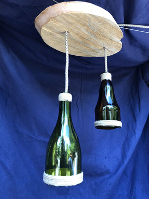 Deckenlampe aus Weinflaschen