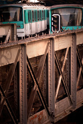 photographie d'art photo métropolitain parisien métro aérien subway pont paris transport train