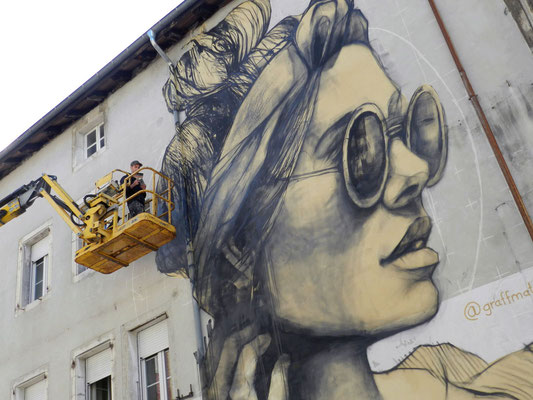 <alt="woua'art festival Nantua-9-graffmatt artiste urbain streetart graffiti art peinture facade murale département ain artiste professionnel"> 