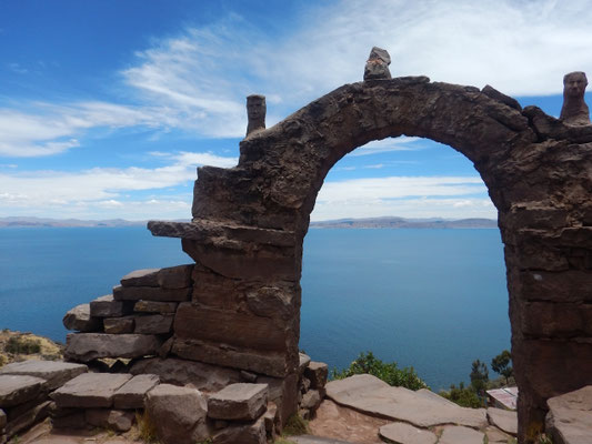 Isla Taquile-überall mit Steinbögen bestückt