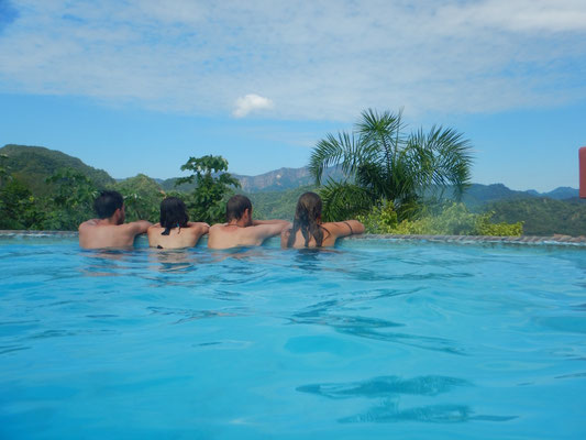 Pool mit Aussicht auf Rurre
