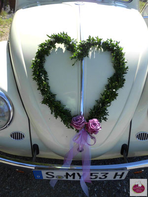 autoschmuck autodeko hochzeit autoblumen heiraten enzkreis wimsheim blumenstiel hochzeitsdeko hochzeitsfloristik auto blumenfürsauto herz autoherz