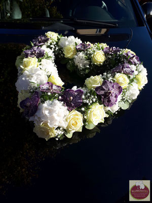 autoschmuck autodeko hochzeit autoblumen heiraten enzkreis wimsheim blumenstiel hochzeitsdeko hochzeitsfloristik auto blumenfürsauto herz autoherz