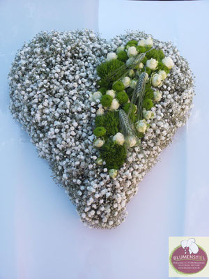 autoschmuck autodeko hochzeit autoblumen heiraten enzkreis wimsheim blumenstiel hochzeitsdeko hochzeitsfloristik auto blumenfürsauto herz autoherz
