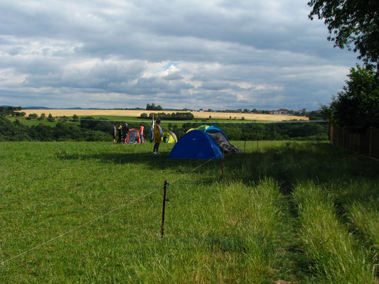 Ein Zelt nach dem anderen