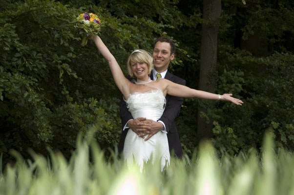 Spaß beim Paarshooting - Hochzeitsfotograf Paderborn