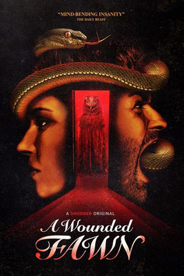 A Wounded Fawn (2022/de Travis Stevens) 