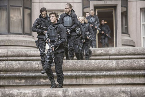 Hunger Games - La Révolte : Partie 2 de Francis Lawrence - 2015 / Anticipation - Science-Fiction