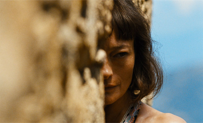 Laissez Bronzer Les Cadavres de Hélène Cattet & Bruno Forzani - 2017 / Thriller - Horreur  
