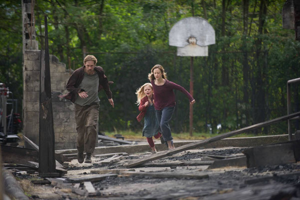 Hidden - L'Abri de Matt Duffer & Ross Duffer - 2015 / Thriller - Horreur