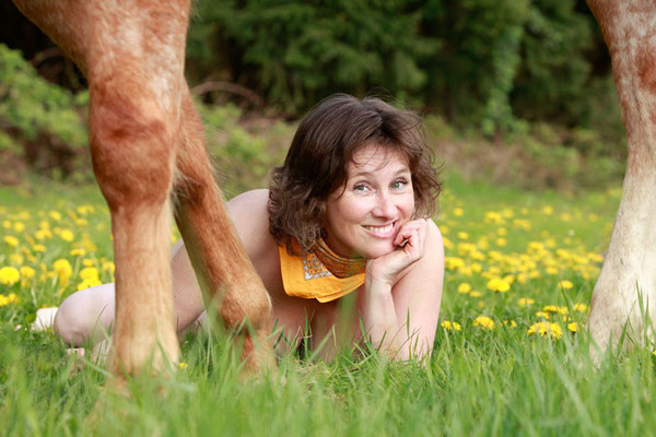 RossFoto Dana Krimmling Pferdefotografie Wanderreiten Jagdreiten Polo Pferdeportrait Frau und Pferd