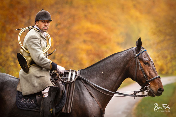 Chasse a courre Abbaye du val des Choues, RossFoto Dana Krimmling