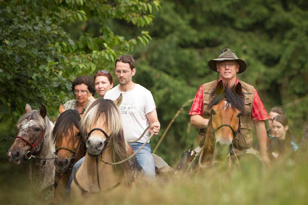 RossFoto Pferdefotografie Fotografien vom Wanderreiten Westernreiten Freiberger Pferde Quarter Horses