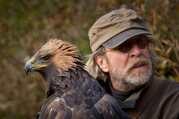 RossFoto Dana Krimmling Pferdefotografie Fotografien vom Wanderreiten Theo Blaickner Steinadler Beizjagd Falkner