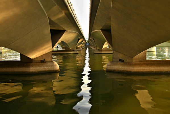 Bridge near Marina Bay - by Ralf Mayer