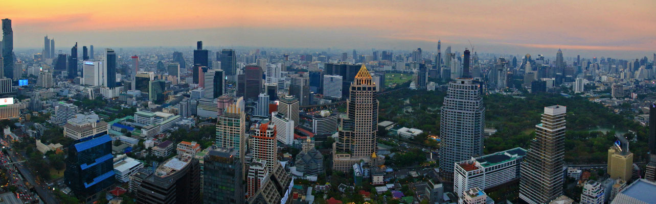 Bangkok                                                             photo by Ralf Mayer
