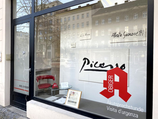 Akutsprechstunde: Thilo Droste. In Betrieb am 23. April 2021, 16-19 Uhr. Im Bild: Annonce / private Kunstanzeige (FAZ, 7./8.2.2009), gerahmt 8 x 11 cm, 4 Gemälde, Öl auf Leinwand, div. Maße