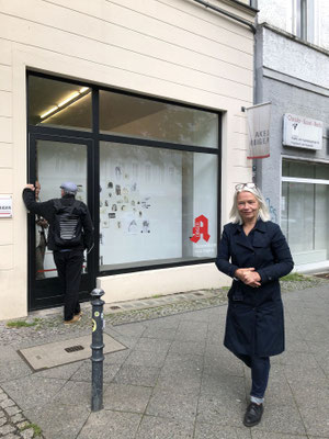 Akutsprechstunde: Laura Bruce In action on May 28, 2021. Moderation: Stefano Gualdi