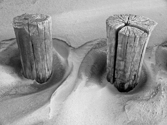 Zwei Buhnen und Sandverwehungen, Ameland 2007