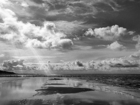 Wolken Sandbank und Spiegelungen, Ameland 2007