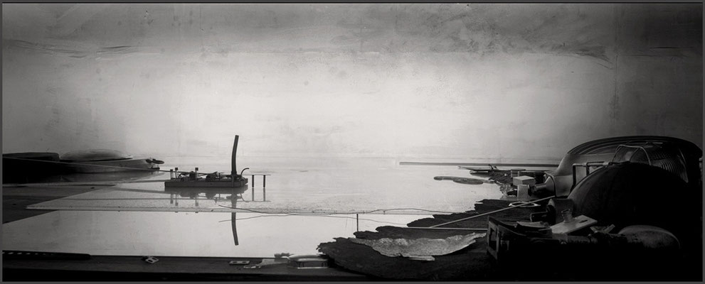 Rangement (Gonfleurs de Plage) 100X54cm, 2008