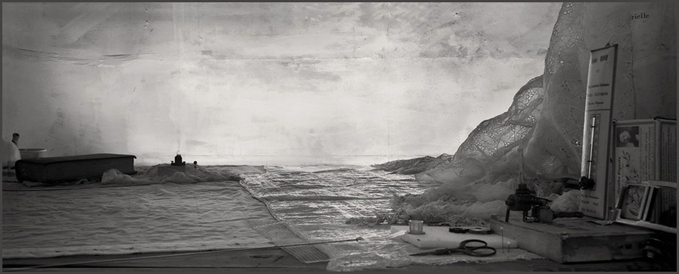 Rangement (Thermomètre Bony et ciseaux) 100X54cm, 2008